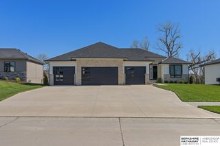 5727 N 208 Street, Omaha, NE 68022