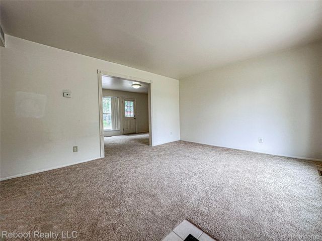 32339 Chalfonte Drive, Warren, MI 48092
