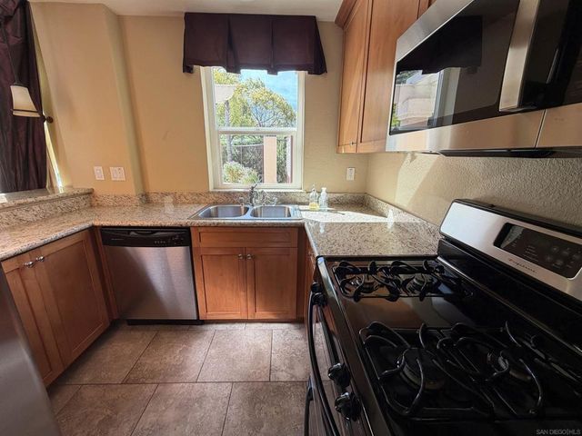 400 Sea Cliff 402, Oceanside, CA 92056