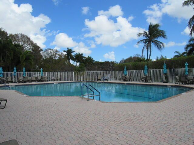 10463 Copper Lake Drive, Boynton Beach, FL 33437