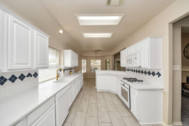 3906 Southsand Drive, Pearland, TX 77584