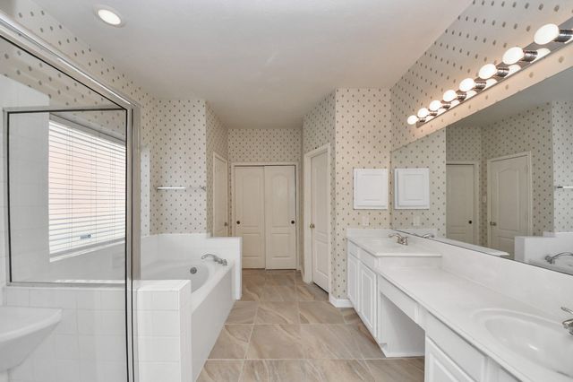 3906 Southsand Drive, Pearland, TX 77584
