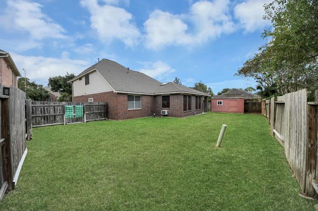 3906 Southsand Drive, Pearland, TX 77584
