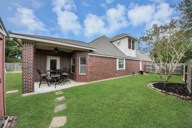 3906 Southsand Drive, Pearland, TX 77584