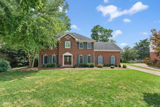 513 Foxcroft Cir, Franklin, TN 37067