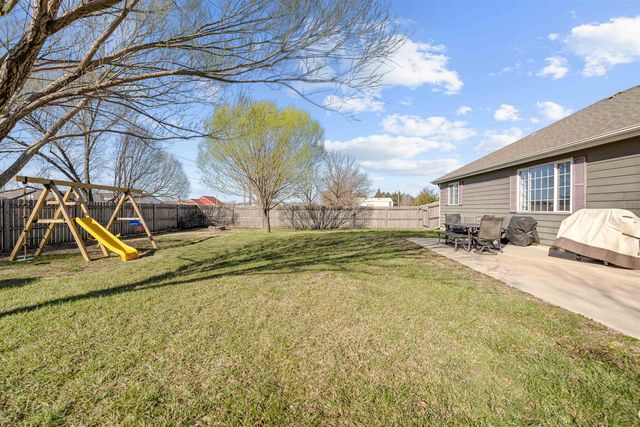 1202 Sapphire Ln., Lindsborg, KS 67456