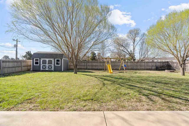 1202 Sapphire Ln., Lindsborg, KS 67456