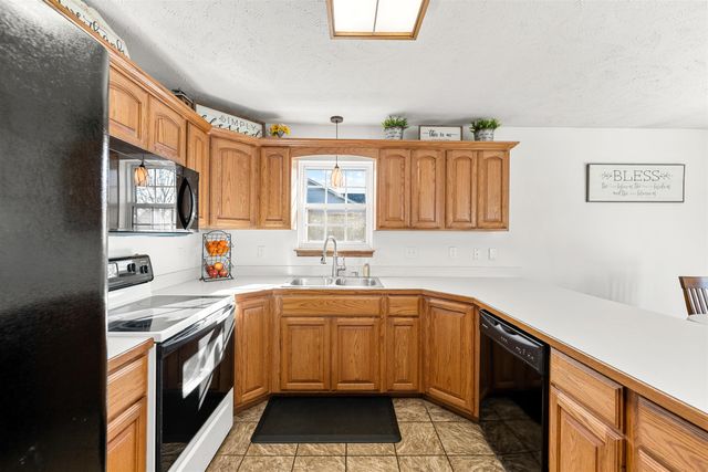 1202 Sapphire Ln., Lindsborg, KS 67456