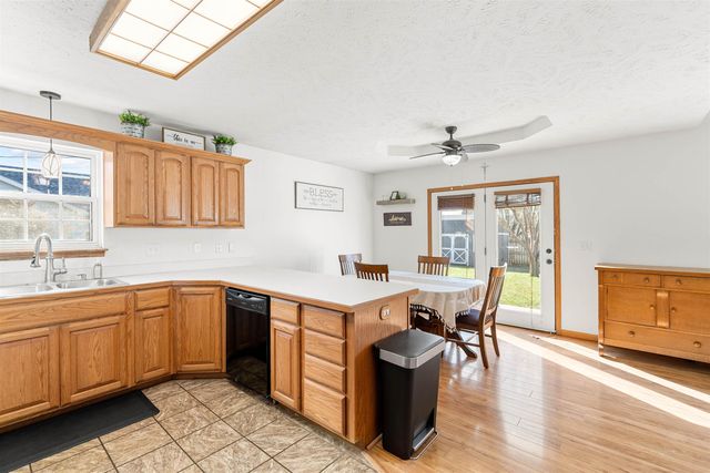 1202 Sapphire Ln., Lindsborg, KS 67456