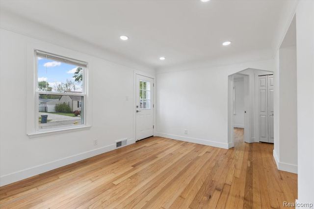 3625 Ellwood Avenue, Berkley, MI 48072