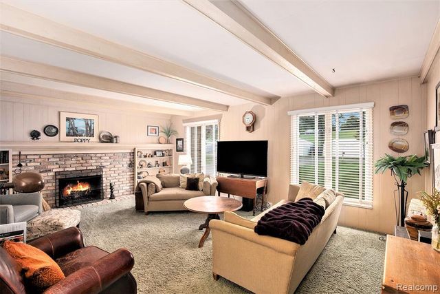 9125 Burning Tree Drive, Grand Blanc, MI 48439