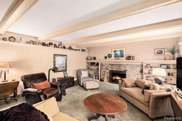 9125 Burning Tree Drive, Grand Blanc, MI 48439