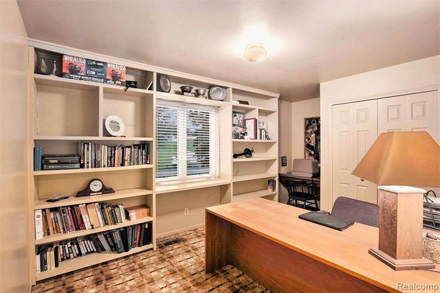 9125 Burning Tree Drive, Grand Blanc, MI 48439