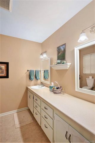 9125 Burning Tree Drive, Grand Blanc, MI 48439