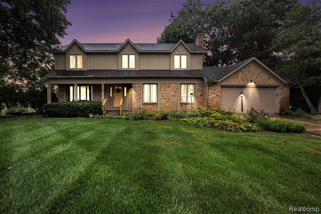 9125 Burning Tree Drive, Grand Blanc, MI 48439