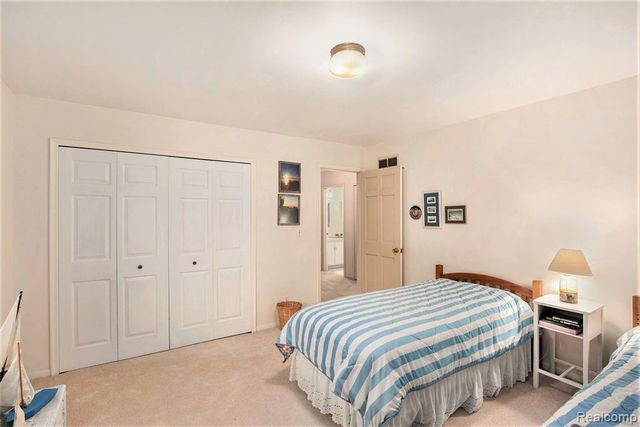 9125 Burning Tree Drive, Grand Blanc, MI 48439