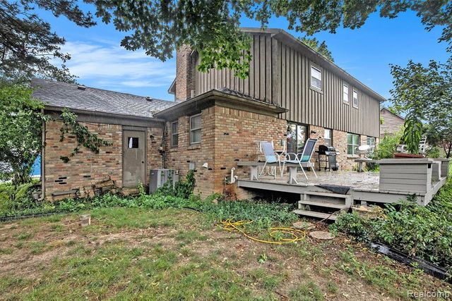 9125 Burning Tree Drive, Grand Blanc, MI 48439