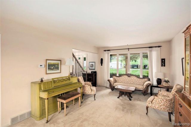 9125 Burning Tree Drive, Grand Blanc, MI 48439