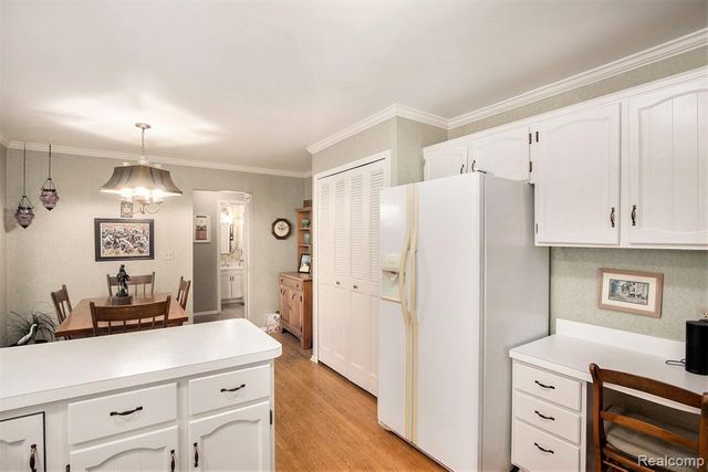 9125 Burning Tree Drive, Grand Blanc, MI 48439