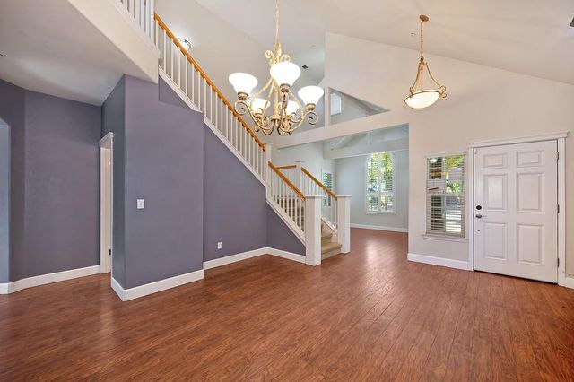 418 Mallard Dr, Woodland, CA 95695