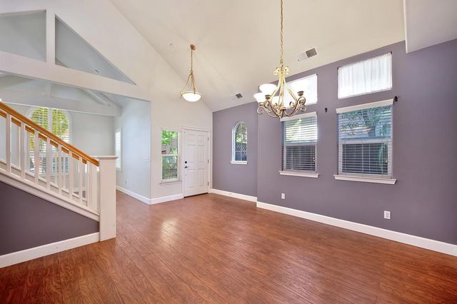 418 Mallard Dr, Woodland, CA 95695