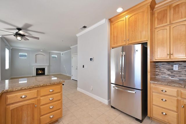 418 Mallard Dr, Woodland, CA 95695