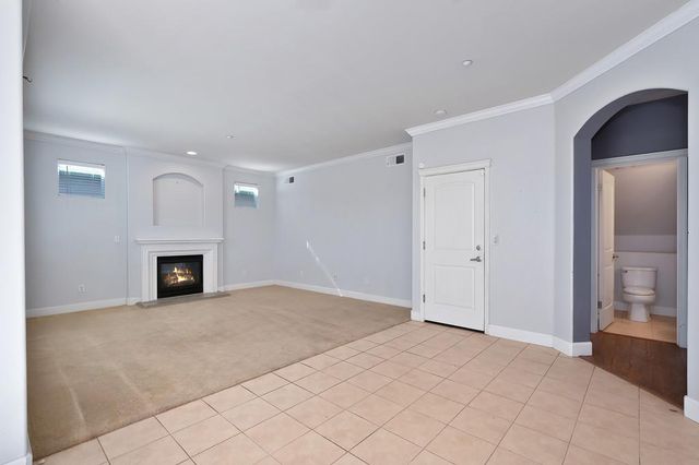 418 Mallard Dr, Woodland, CA 95695