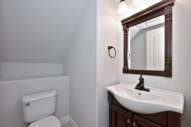 418 Mallard Dr, Woodland, CA 95695