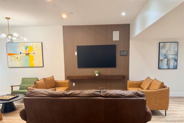 230 Pelham Road 4N, New Rochelle, NY 10805