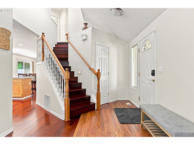 16422 Ne FREMONT St, Portland, OR 97230