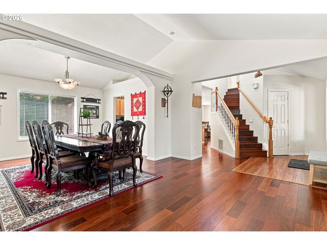 16422 Ne FREMONT St, Portland, OR 97230