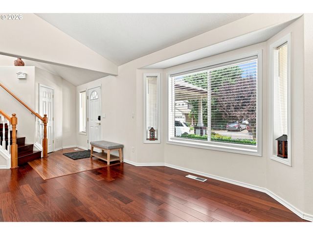 16422 Ne FREMONT St, Portland, OR 97230