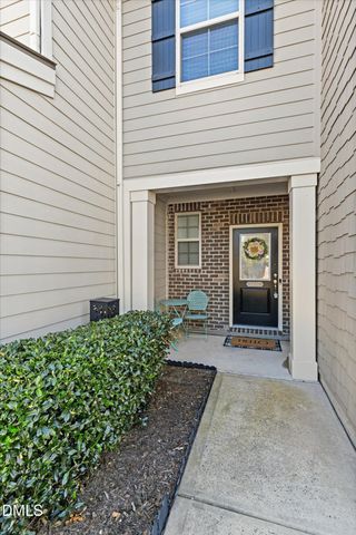 10007 Lynnberry Place, Raleigh, NC 27617