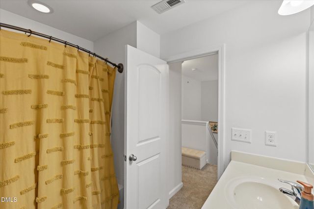 10007 Lynnberry Place, Raleigh, NC 27617