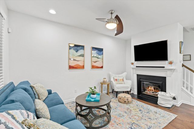 10007 Lynnberry Place, Raleigh, NC 27617