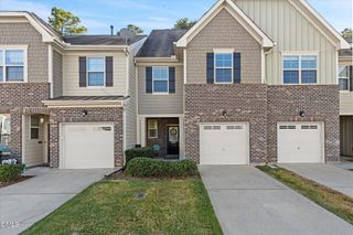 10007 Lynnberry Place, Raleigh, NC 27617