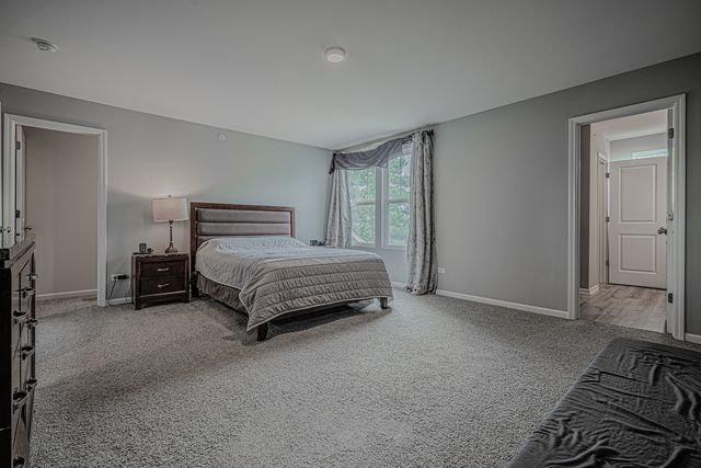 164 Roslyn Place, Bloomingdale, IL 60108