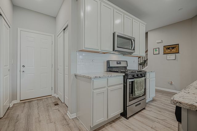 164 Roslyn Place, Bloomingdale, IL 60108