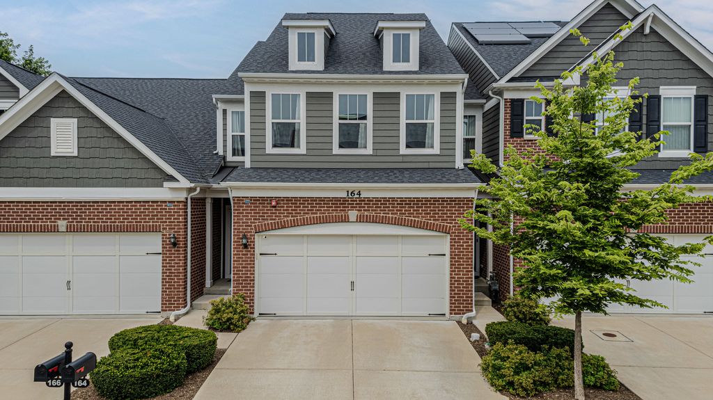 164 Roslyn Place, Bloomingdale, IL 60108