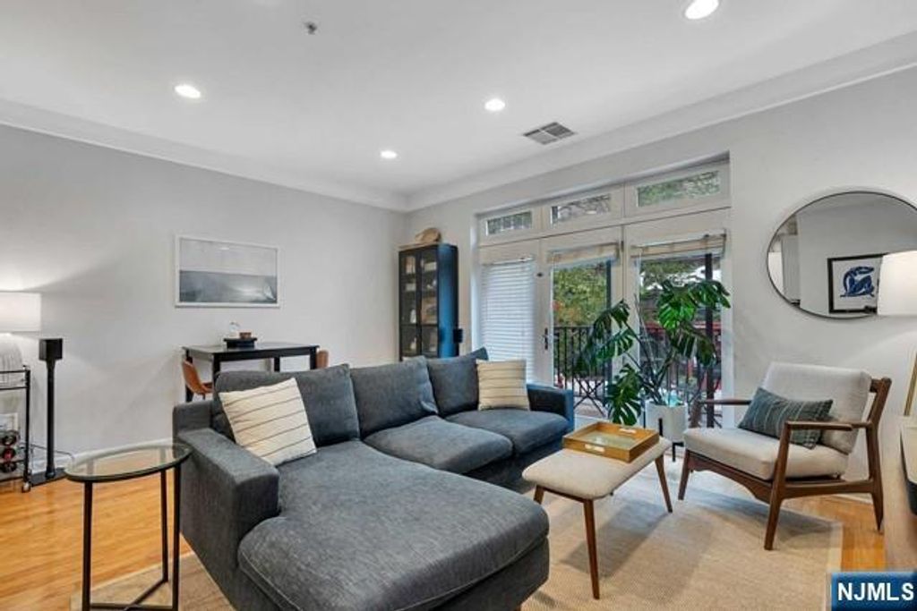 1300 Grand Street 201, Hoboken, NJ 07030