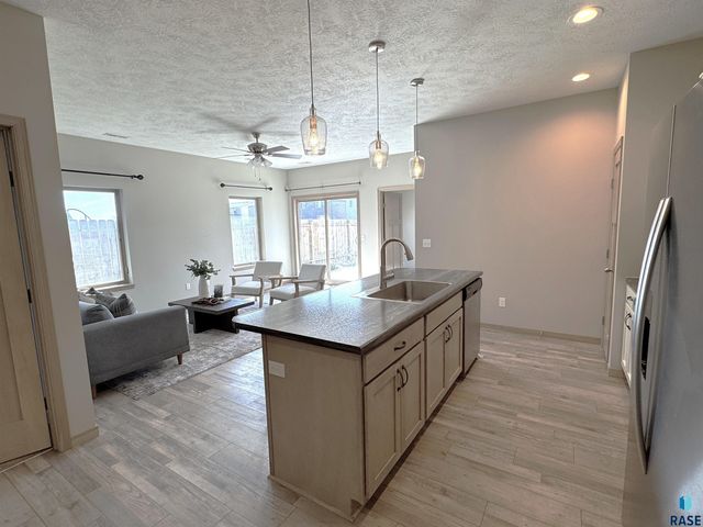 9501 W Dolores Dr Drive, Sioux Falls, SD 57106