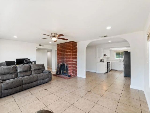 2443 Helix Street, Spring Valley, CA 91977