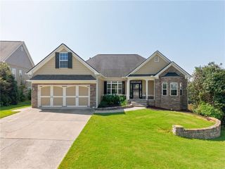 102 Colonial Circle NW, Cartersville, GA 30120