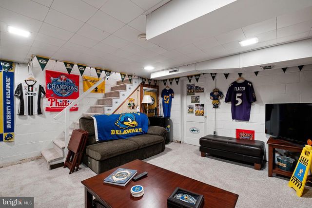 503 N DUPONT, Wilmington, DE 19807