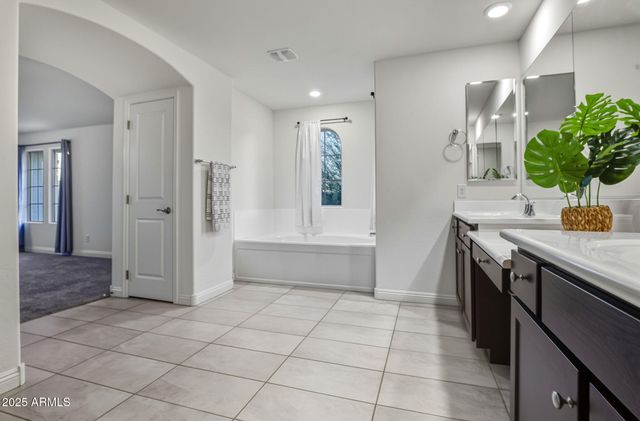 17646 W HUBBARD Drive, Goodyear, AZ 85338