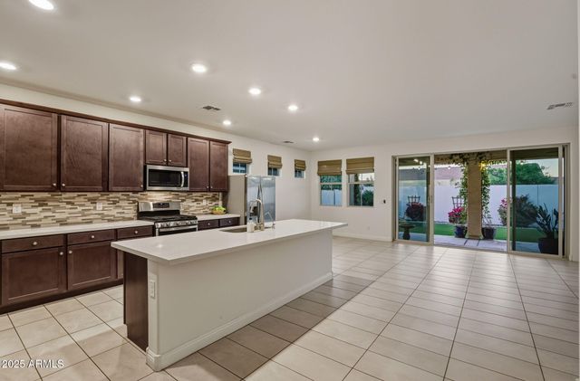 17646 W HUBBARD Drive, Goodyear, AZ 85338