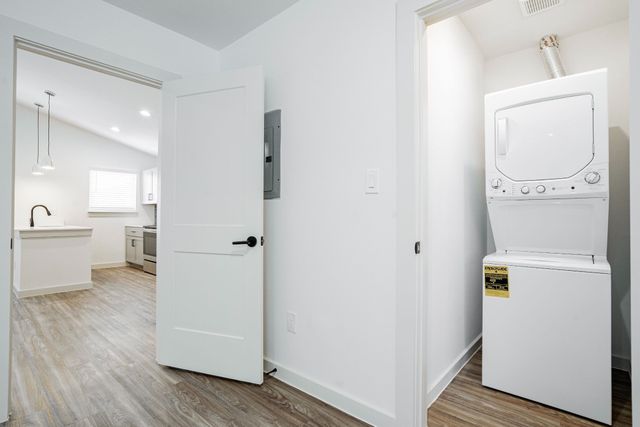 523 N Ewing Avenue 208, Dallas, TX 75203