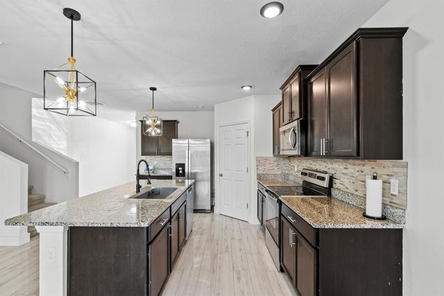 6455 NW Castlebrook Avenue, Port St Lucie, FL 34983