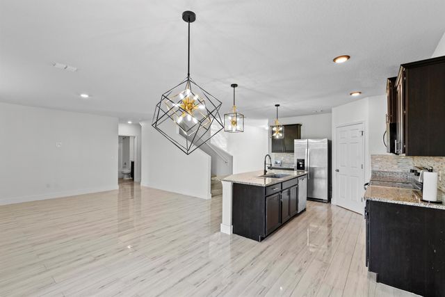 6455 NW Castlebrook Avenue, Port St Lucie, FL 34983