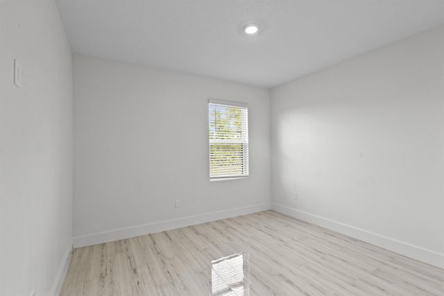 6455 NW Castlebrook Avenue, Port St Lucie, FL 34983